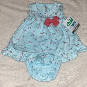 Carters onesie size 0-3 months
